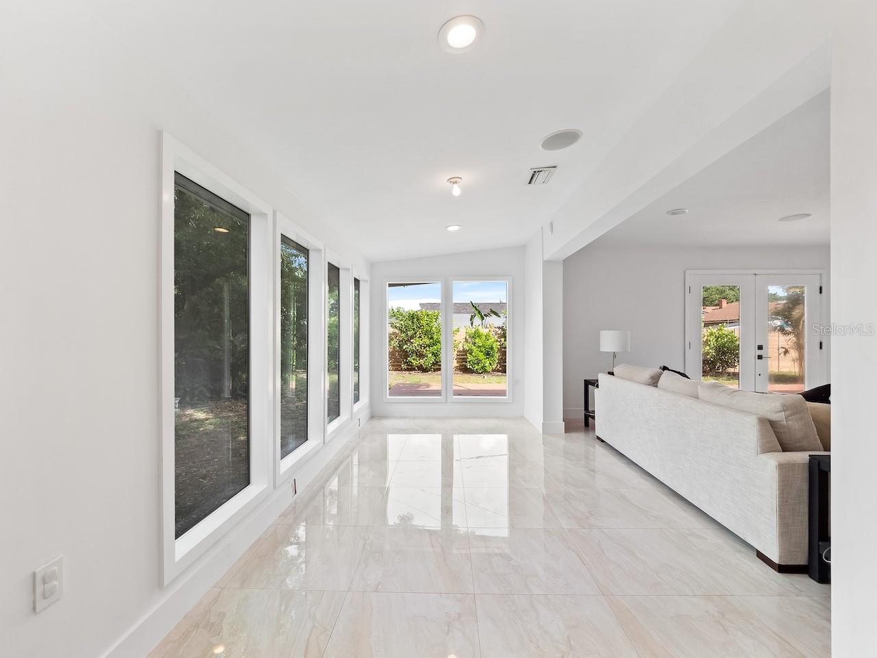 LAKE CONWAY ESTATES - Residential