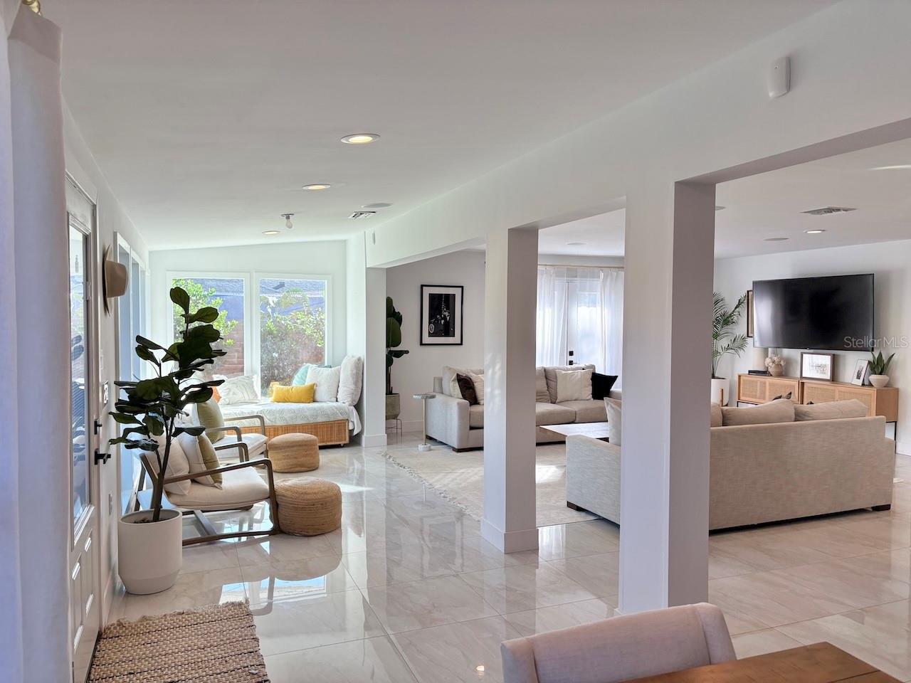 LAKE CONWAY ESTATES - Residential