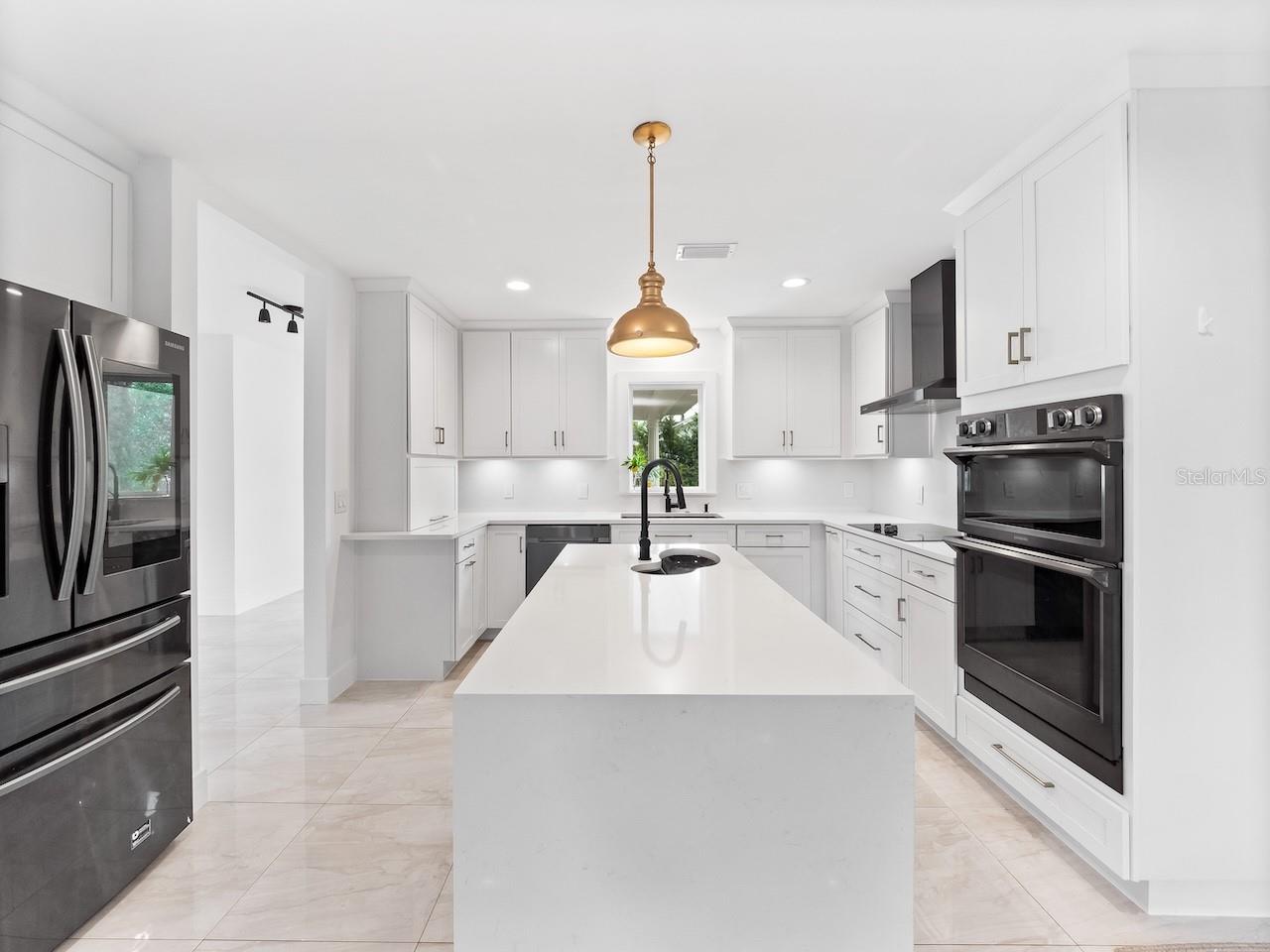 5017 PELLEPORT AVENUE