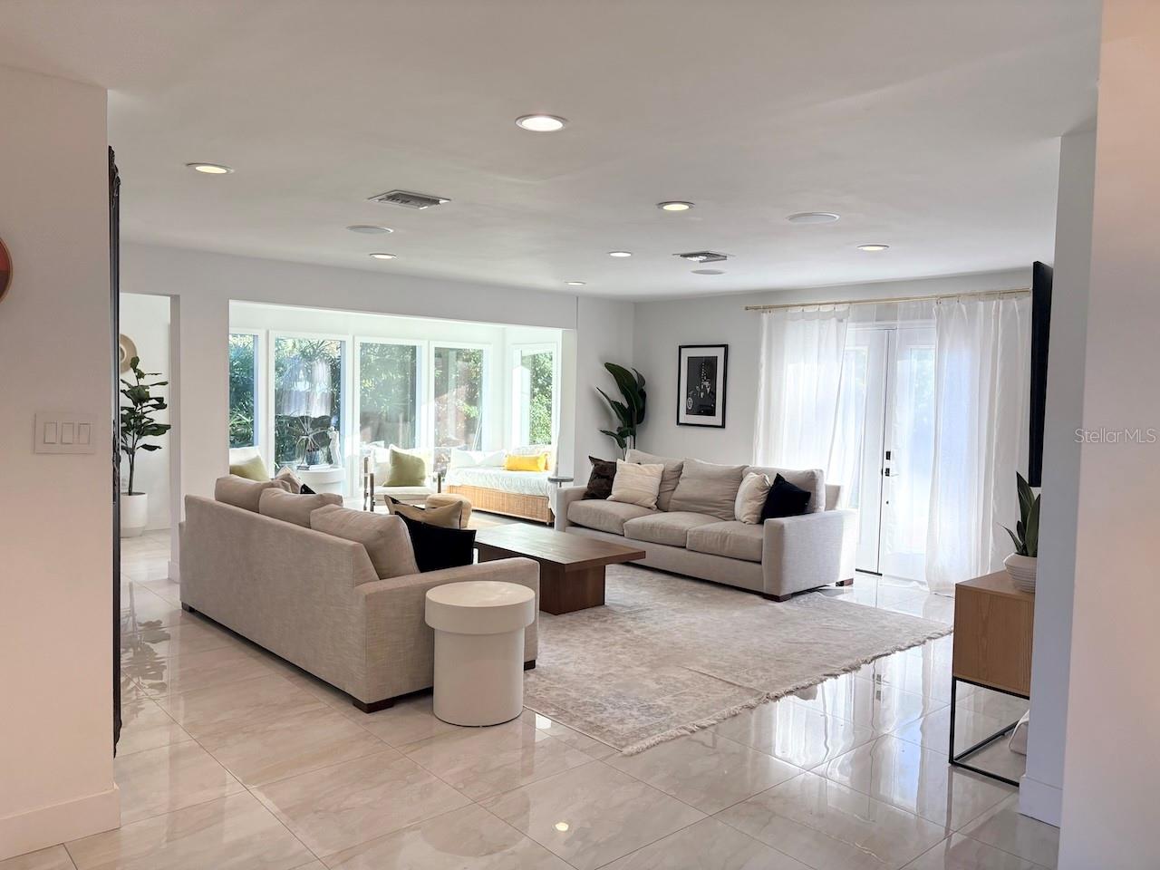 LAKE CONWAY ESTATES - Residential