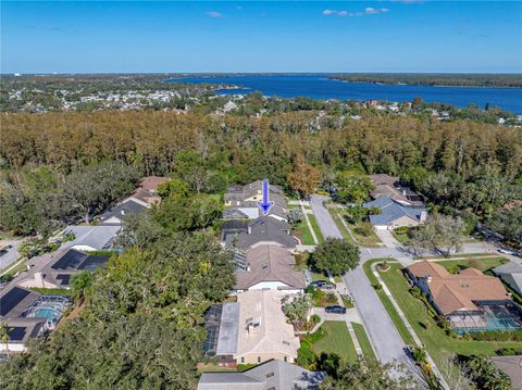 A home in PALM HARBOR