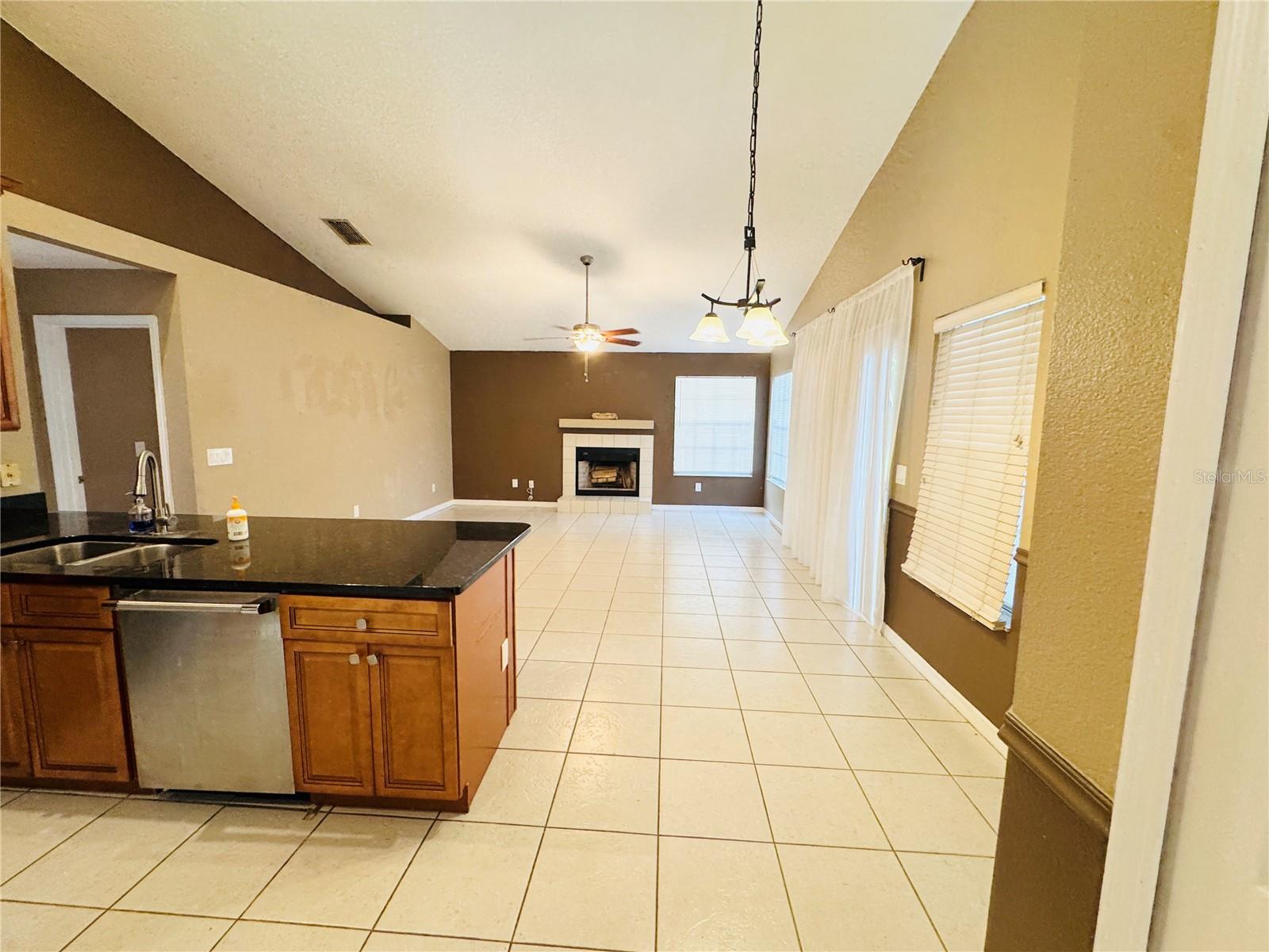 PEMBROOKE - Residential