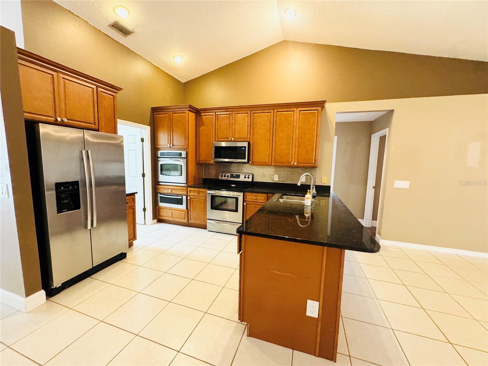 PEMBROOKE - Residential