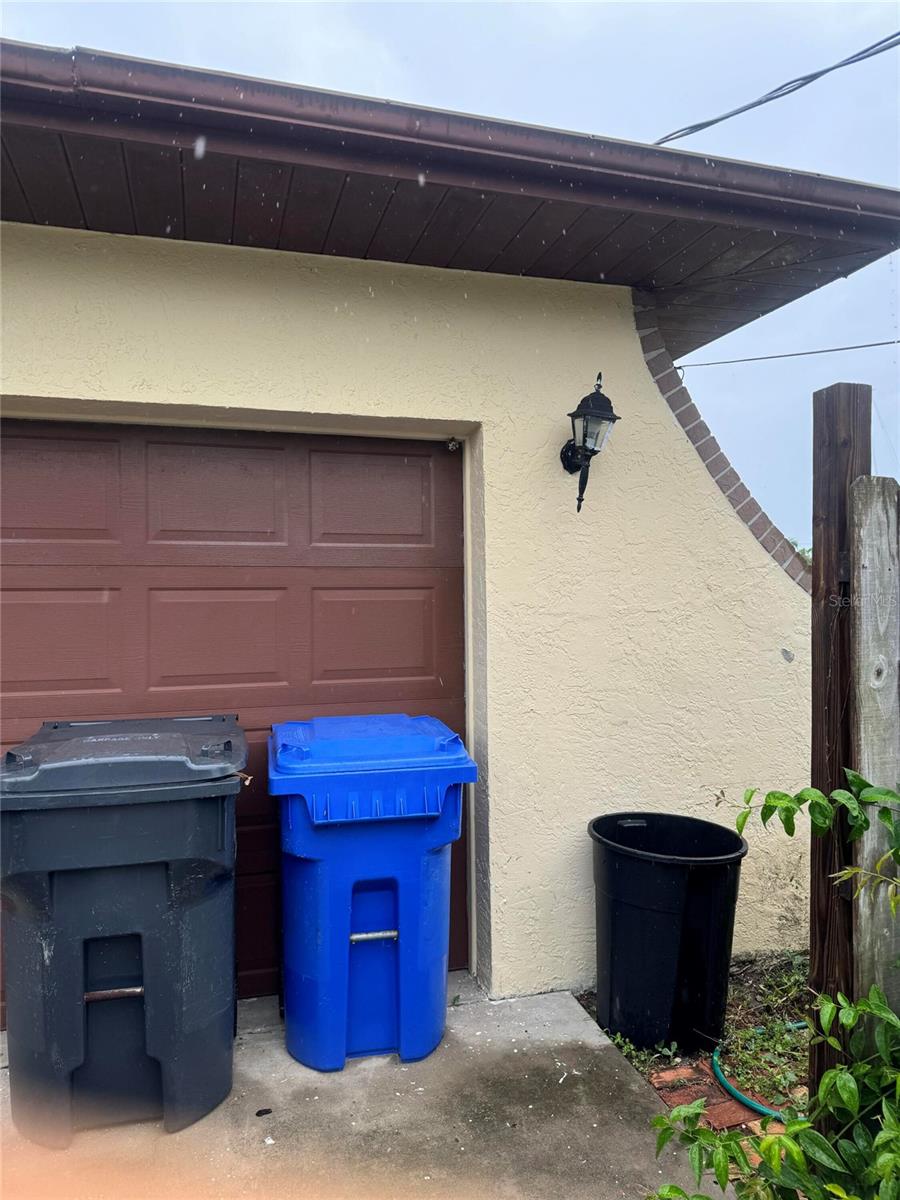 604 KINGSTON COURT