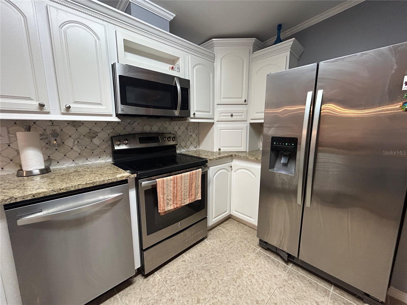 WINDMILL VILLAGE - Residential Lease