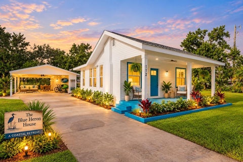 Photo of 112 E Martin Luther King Jr Drive, Tarpon Springs, FL 34689 (MLS # TB8546024)