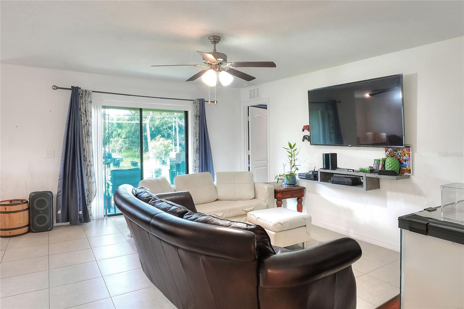 RIDGE/SWAN LAKE - Residential