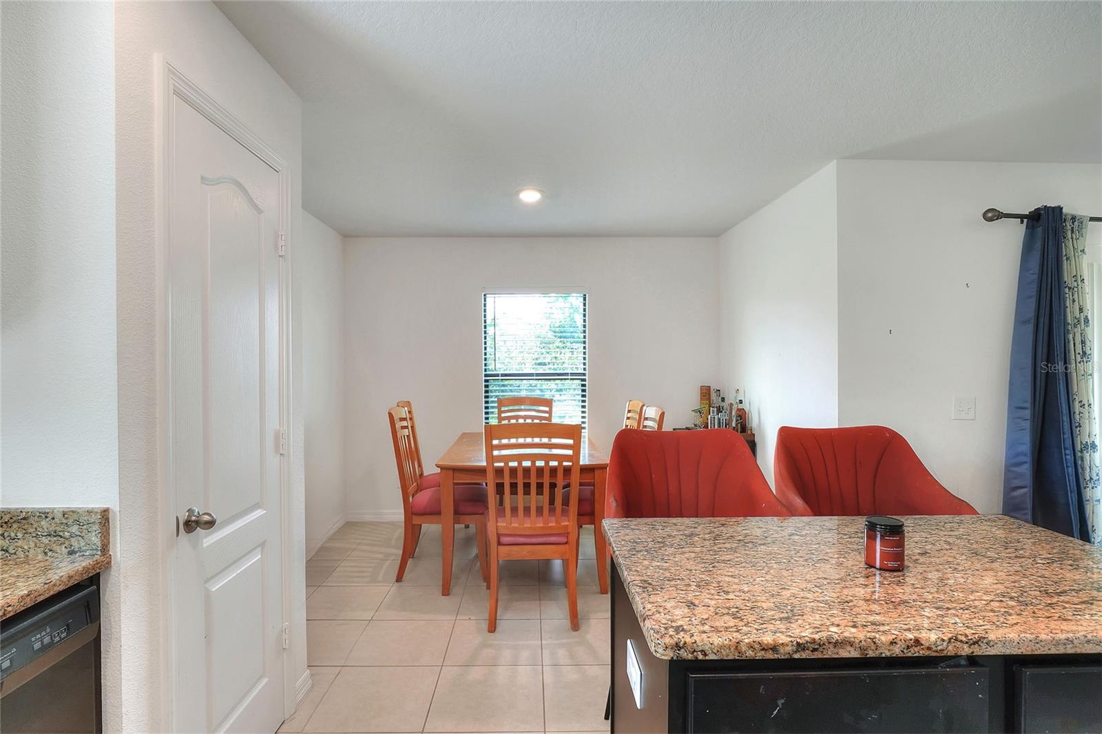 RIDGE/SWAN LAKE - Residential