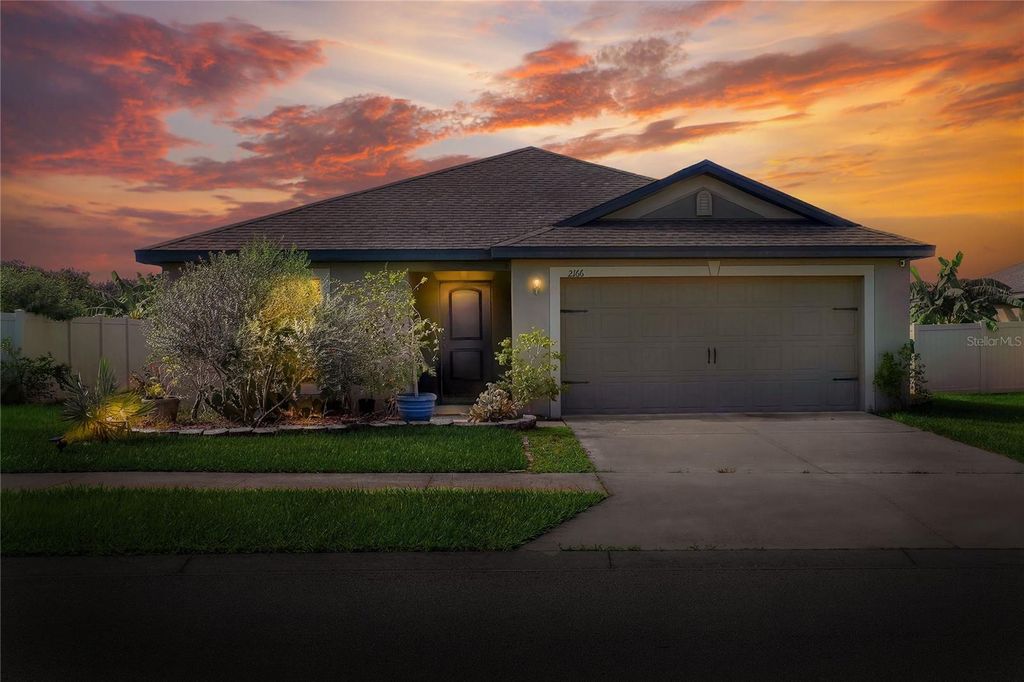 Photo of 2166 Mandarin Loop, Dundee, FL 33838 (MLS # L4955781)