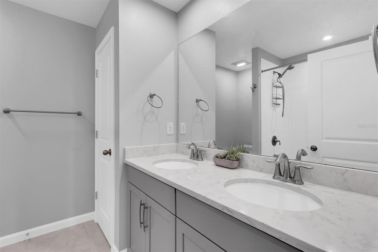 PARKVIEW/LONG LAKE RANCH PH 1B - Residential