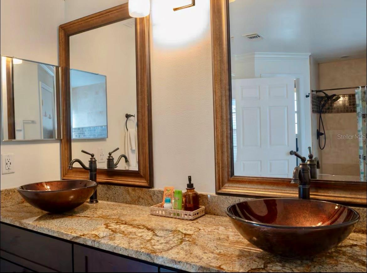 INDIAN RIDGE UNIT 5 - Residential Lease