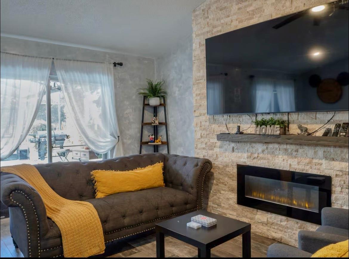 INDIAN RIDGE UNIT 5 - Residential Lease