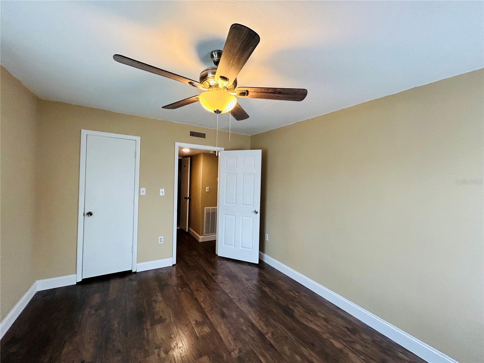 CATALINA ISLES CONDO - Residential Lease