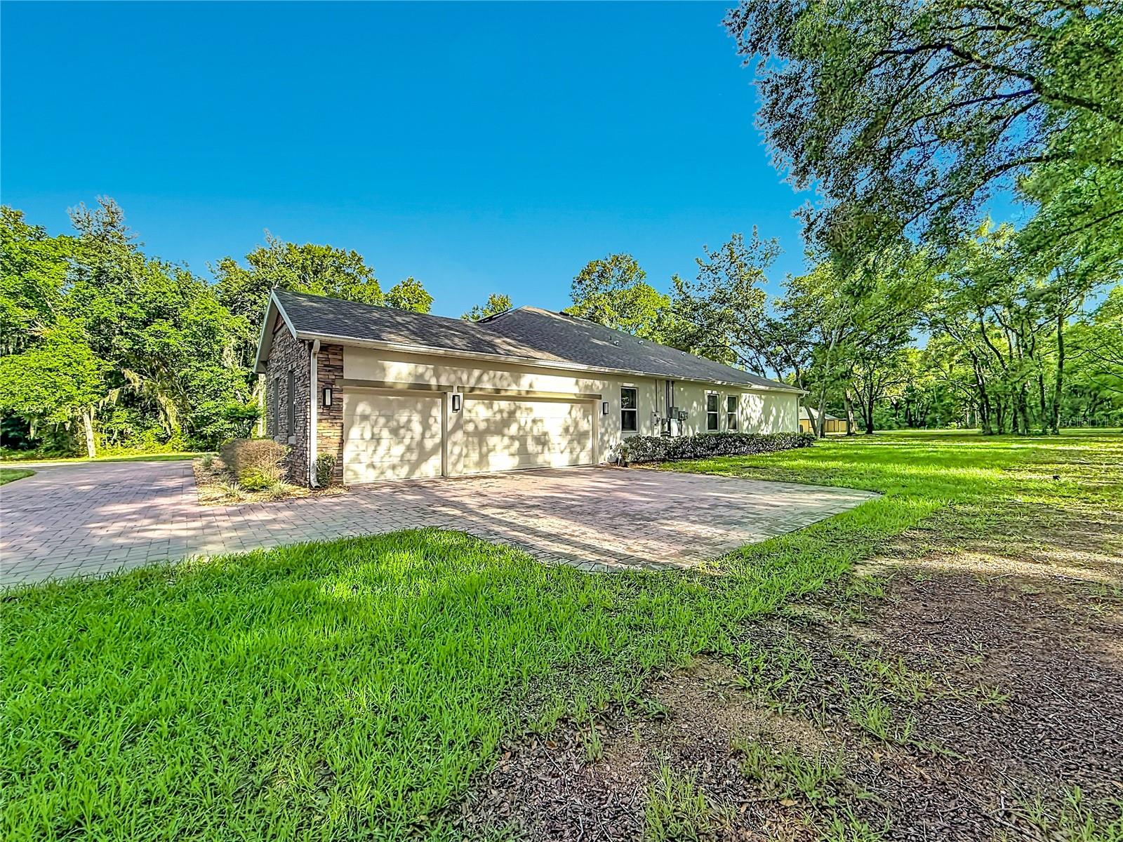 WINGSPREAD FRUITLAND PARK - Residential