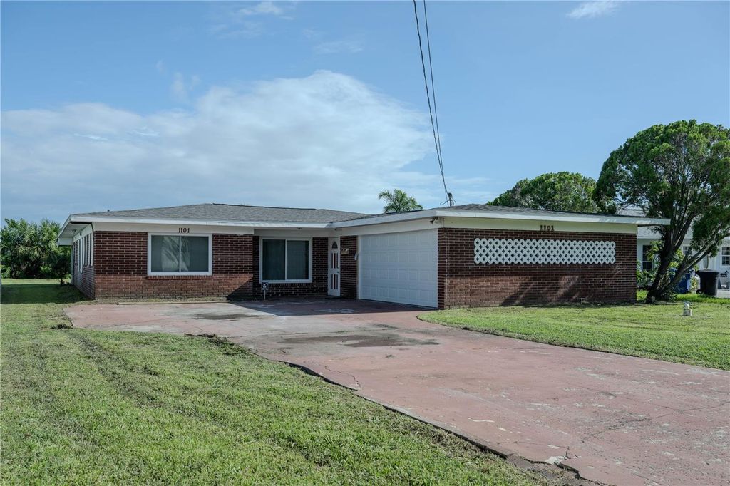 Photo of 1101 28th Avenue S, St Petersburg, FL 33705 (MLS # TB8417923)