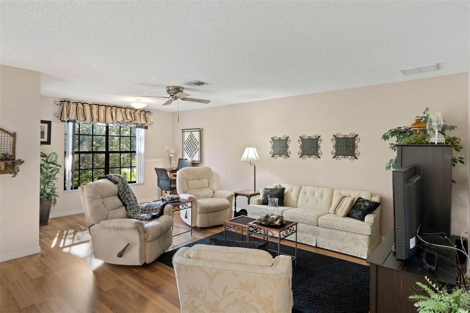 TIMBER PINES - Residential