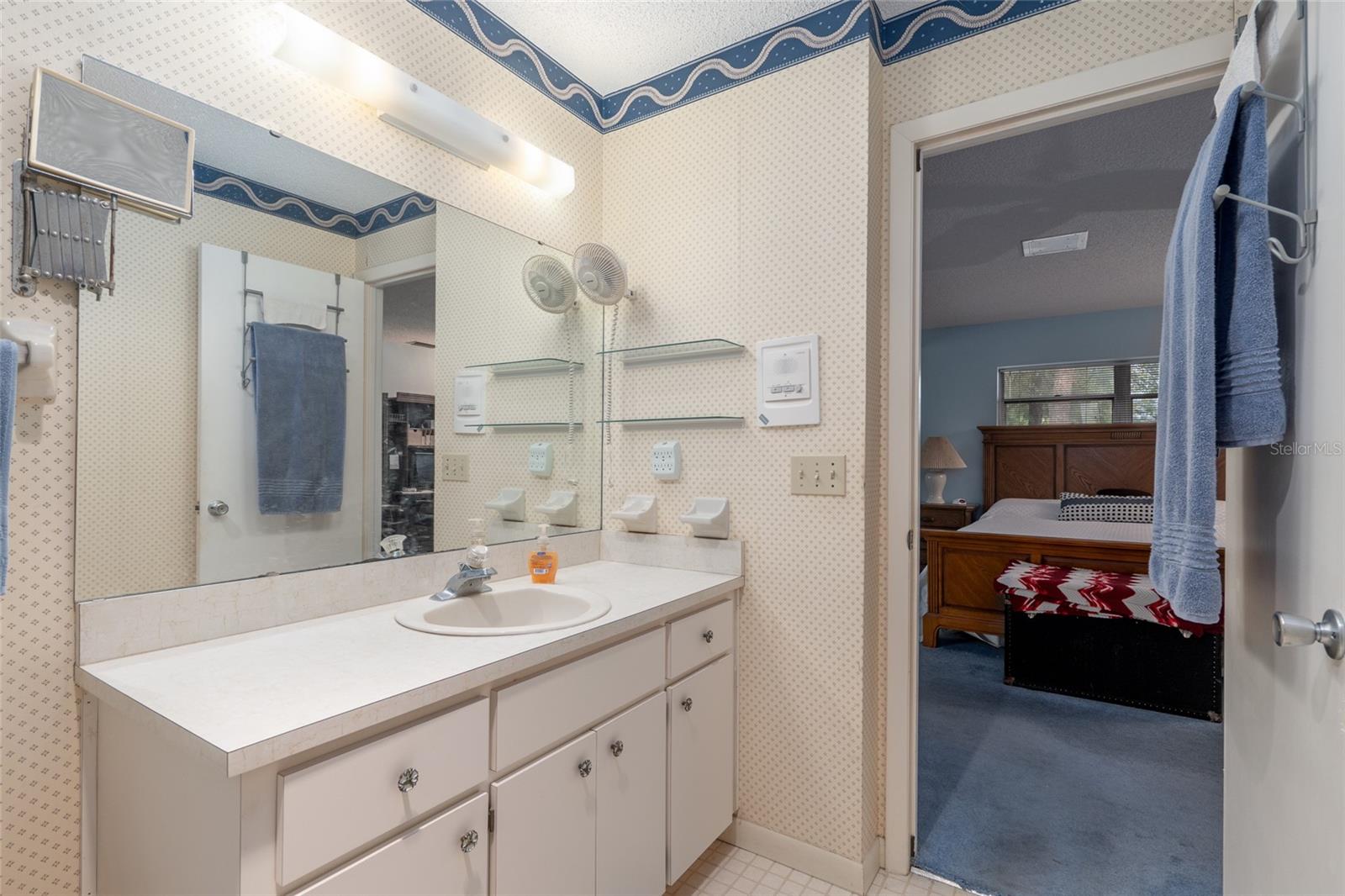 CIRCLE SQUARE WOODS #9 - Residential