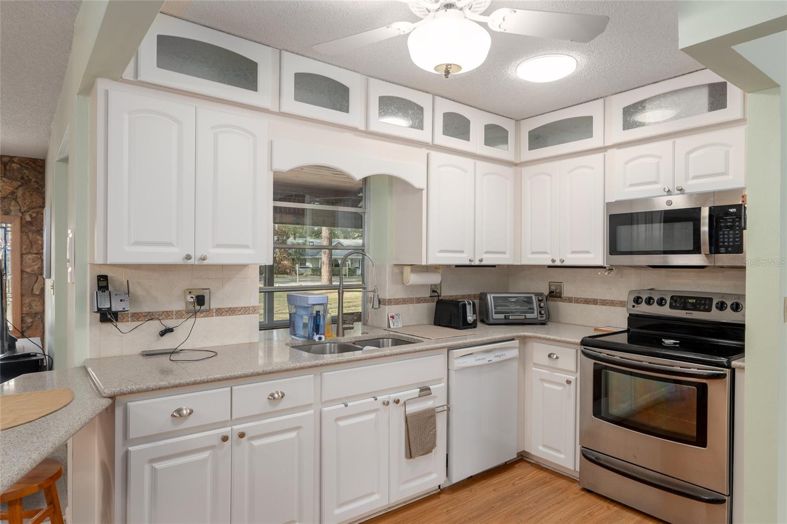 CIRCLE SQUARE WOODS #9 - Residential