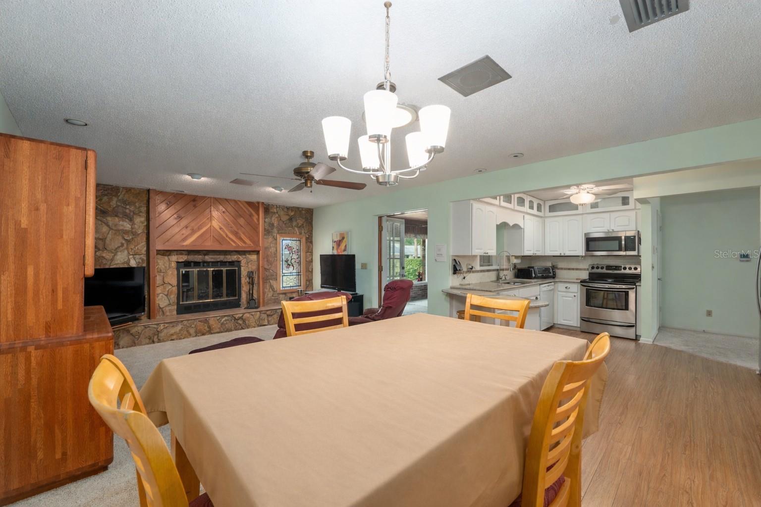 CIRCLE SQUARE WOODS #9 - Residential