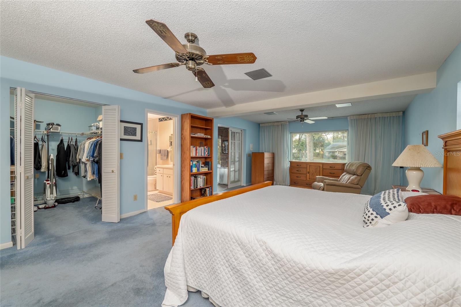 CIRCLE SQUARE WOODS #9 - Residential