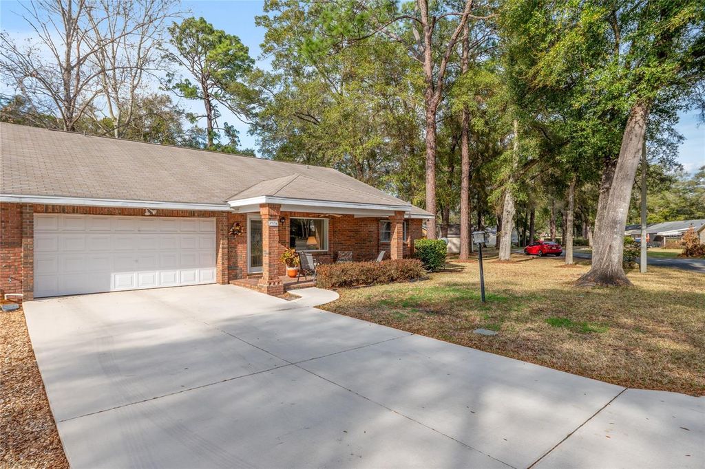 Photo of 8707 SW 88th Court Road #K, Ocala, FL 34481 (MLS # GC537730)