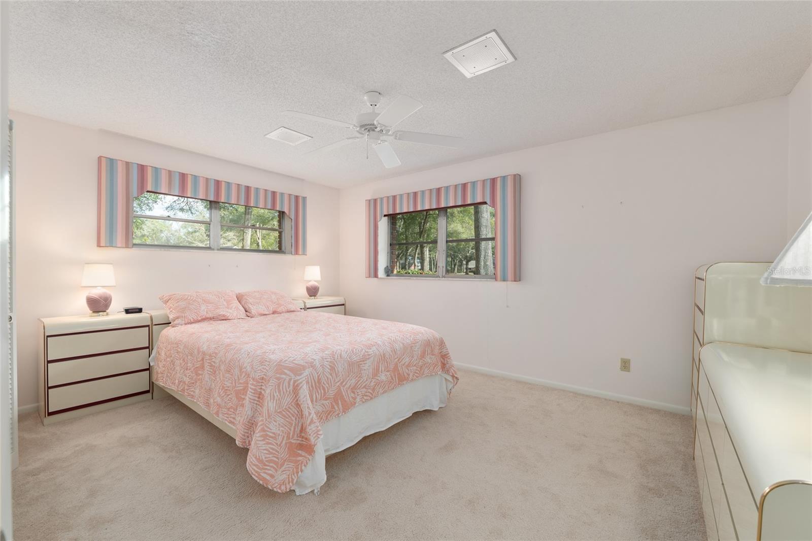 CIRCLE SQUARE WOODS #9 - Residential