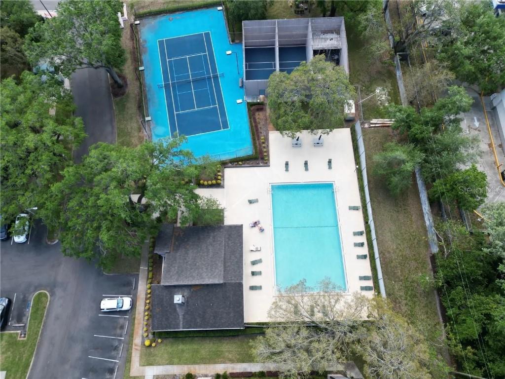 NORTH OAKS CONDO III - Residential