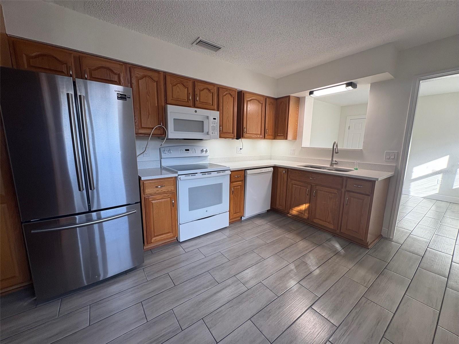 ARCADIA ANNEX - Residential Lease