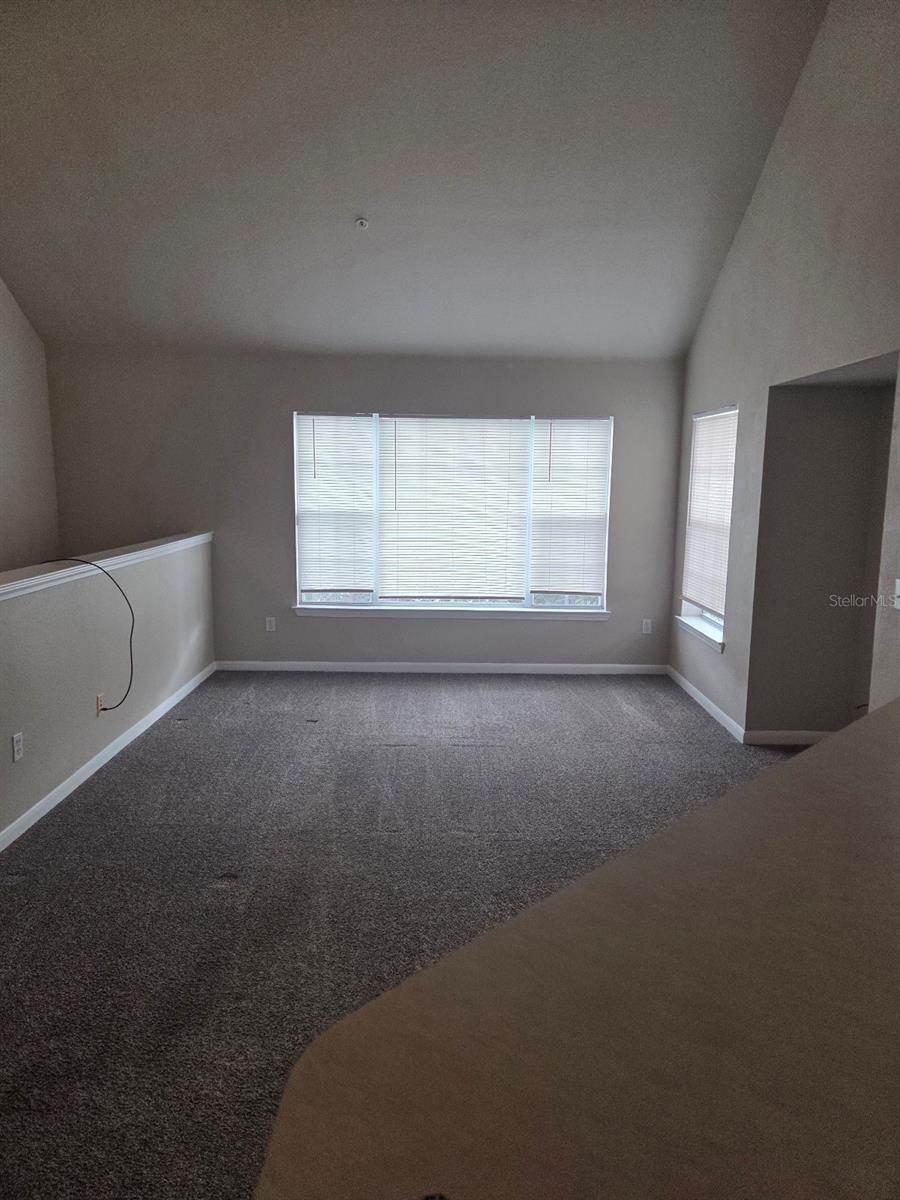 CENTRAL PK/LEE VISTA - Residential Lease