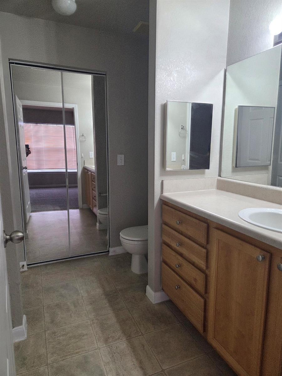 CENTRAL PK/LEE VISTA - Residential Lease