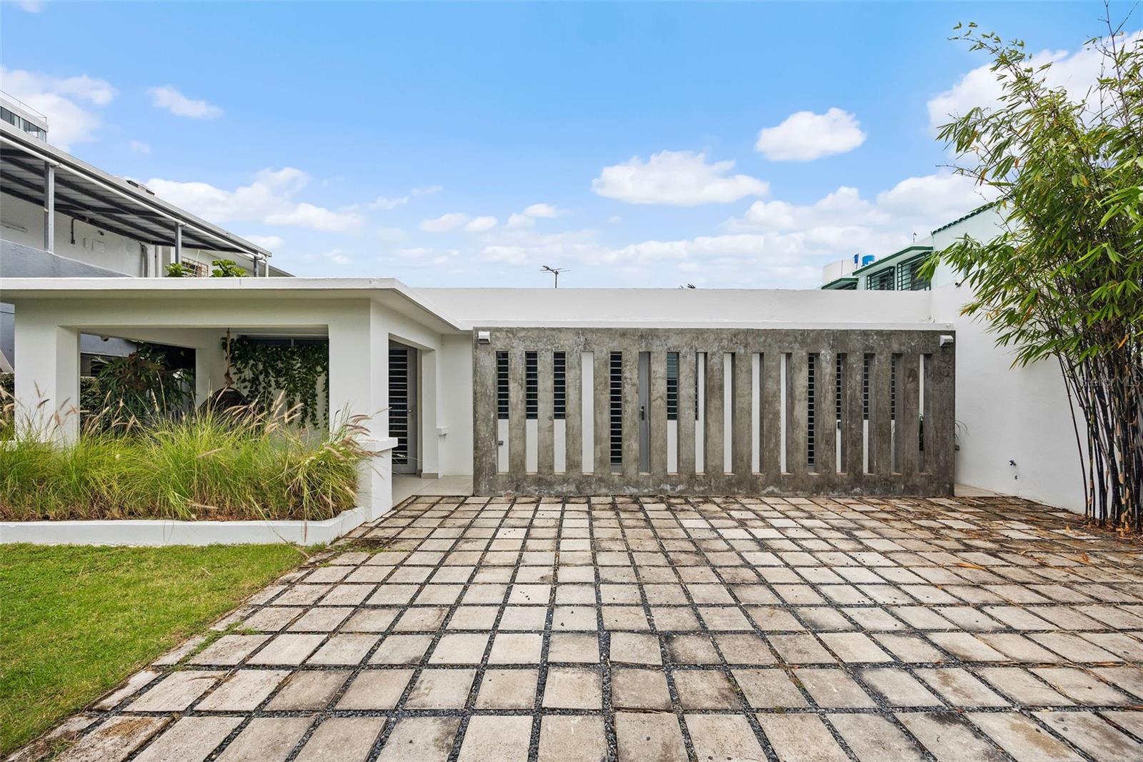 2317 CALLE CACIQUE