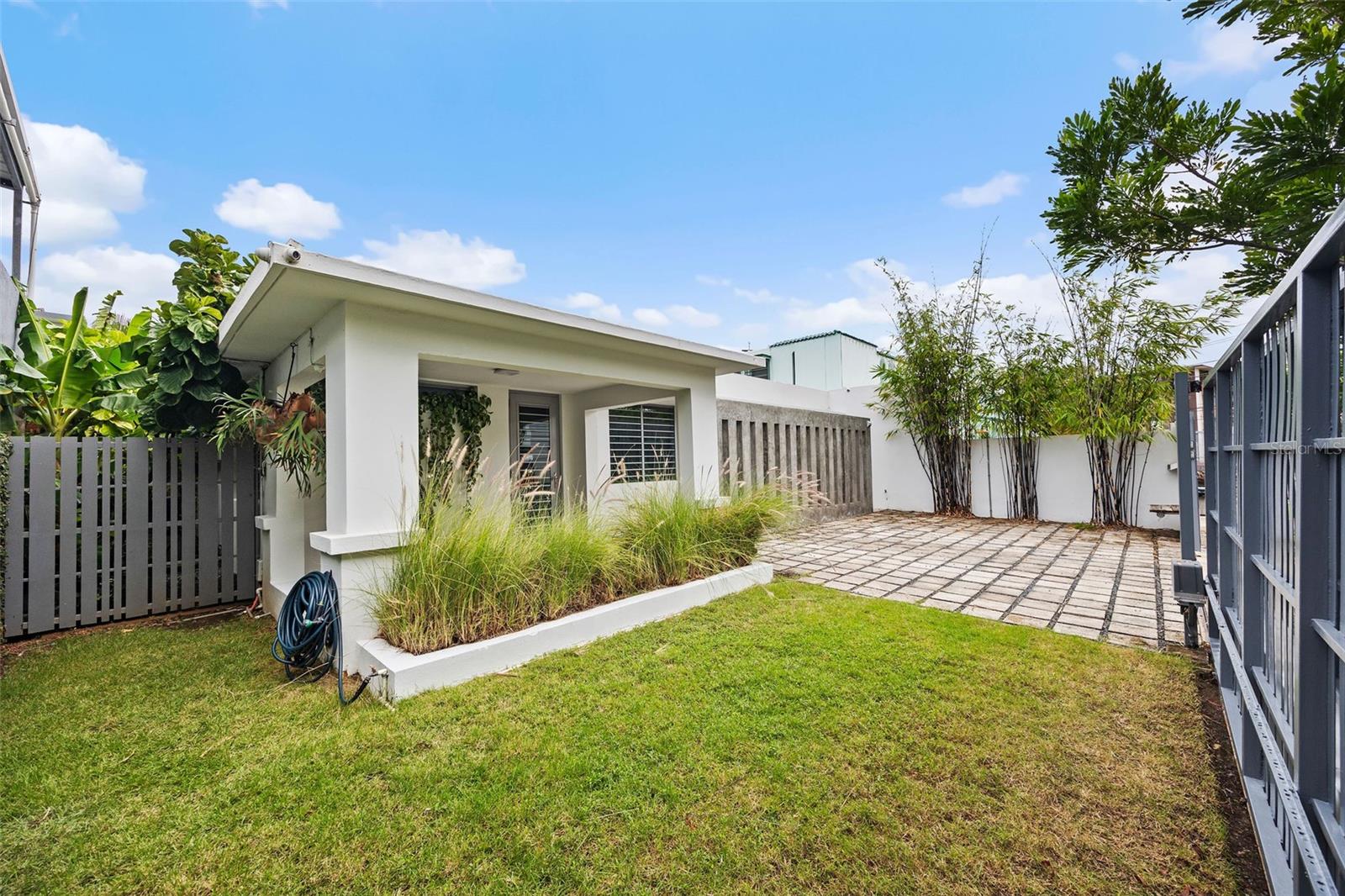 2317 CALLE CACIQUE