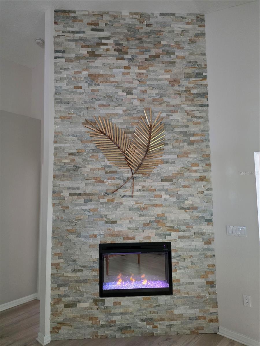 QUEEN ANNE GATE - Residential