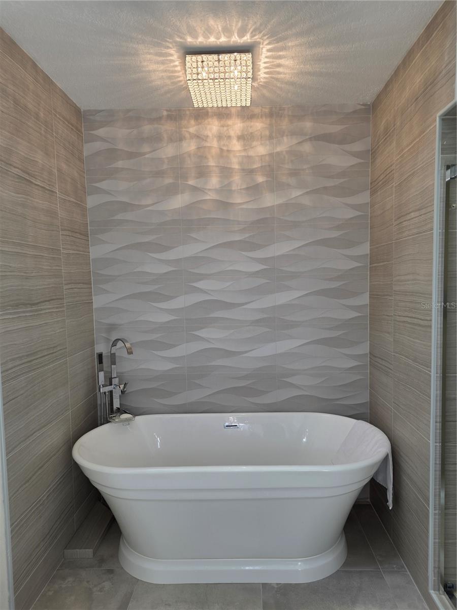 QUEEN ANNE GATE - Residential