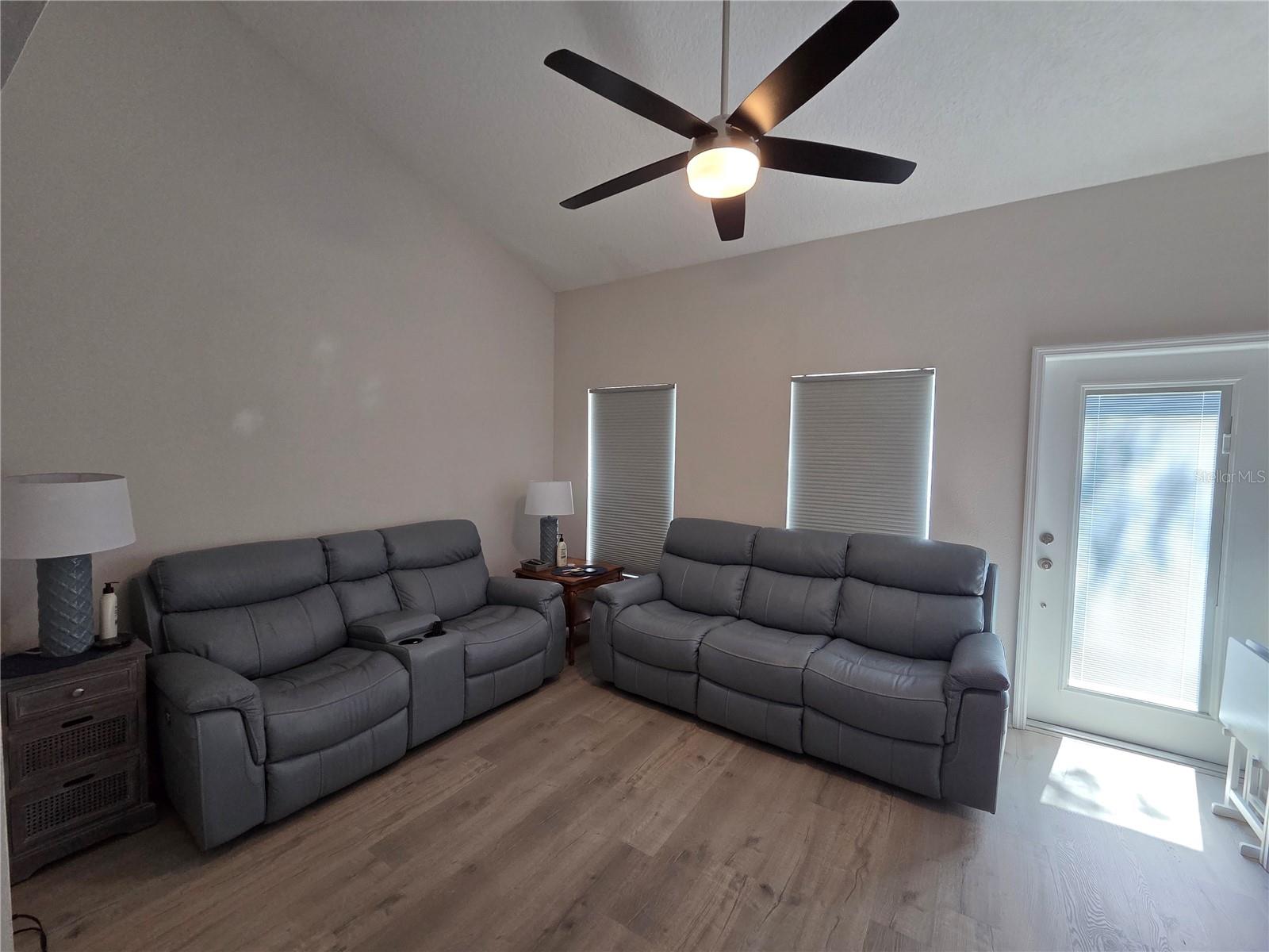 QUEEN ANNE GATE - Residential