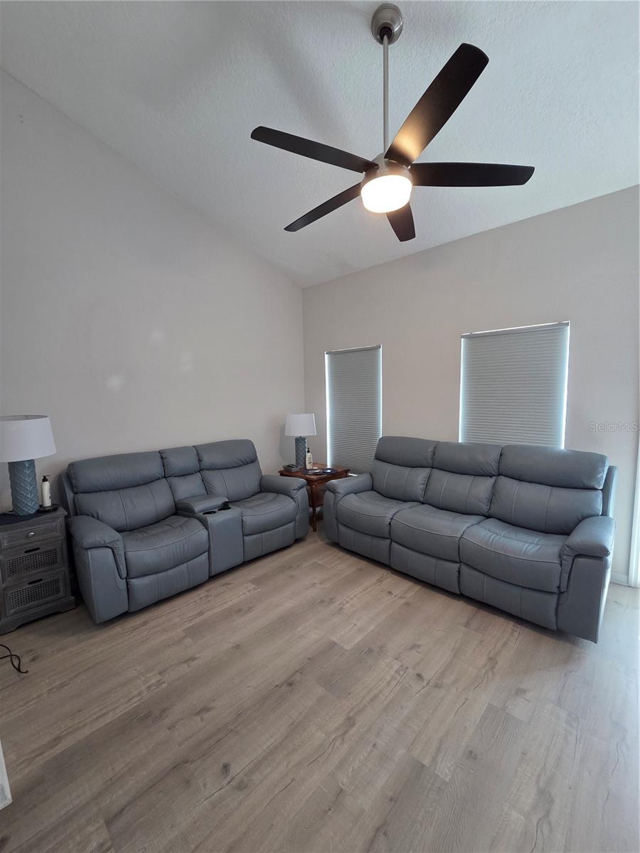 QUEEN ANNE GATE - Residential