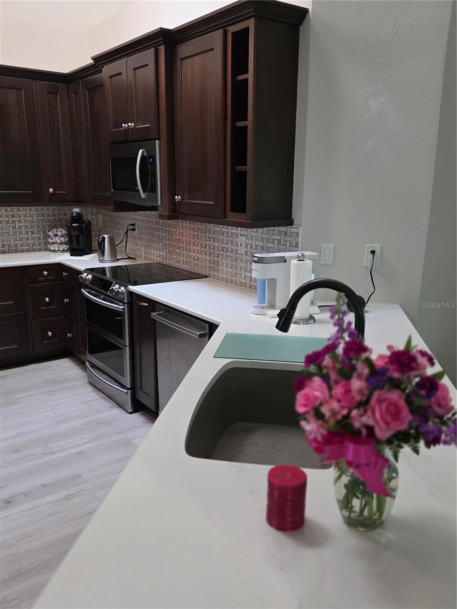 QUEEN ANNE GATE - Residential