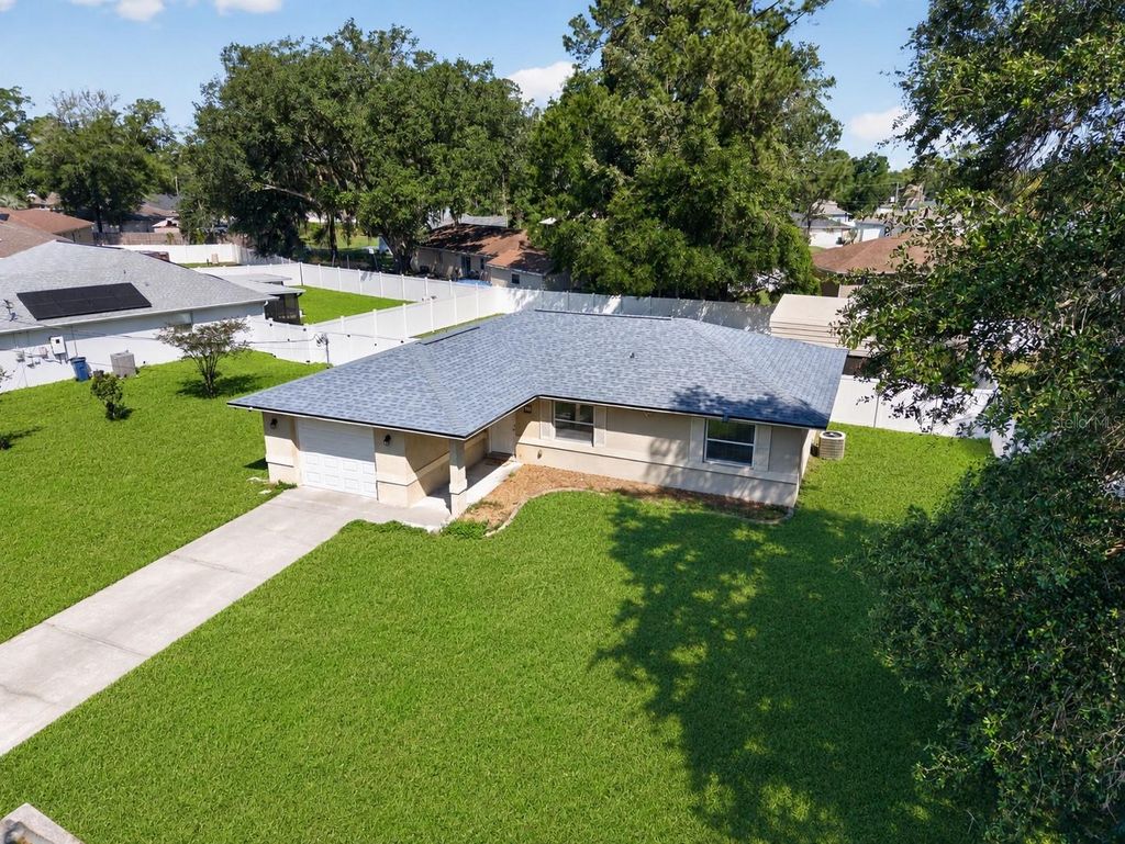 Photo of 44 Redwood Road, Ocala, FL 34472 (MLS # OM725114)
