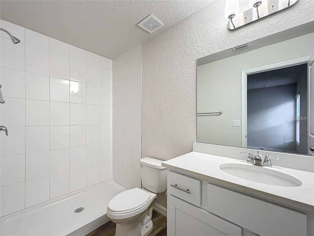 INVERNESS HIGHLANDS UNIT 02 - Residential Lease