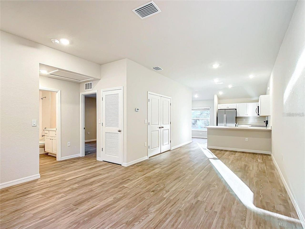 INVERNESS HIGHLANDS UNIT 02 - Residential Lease