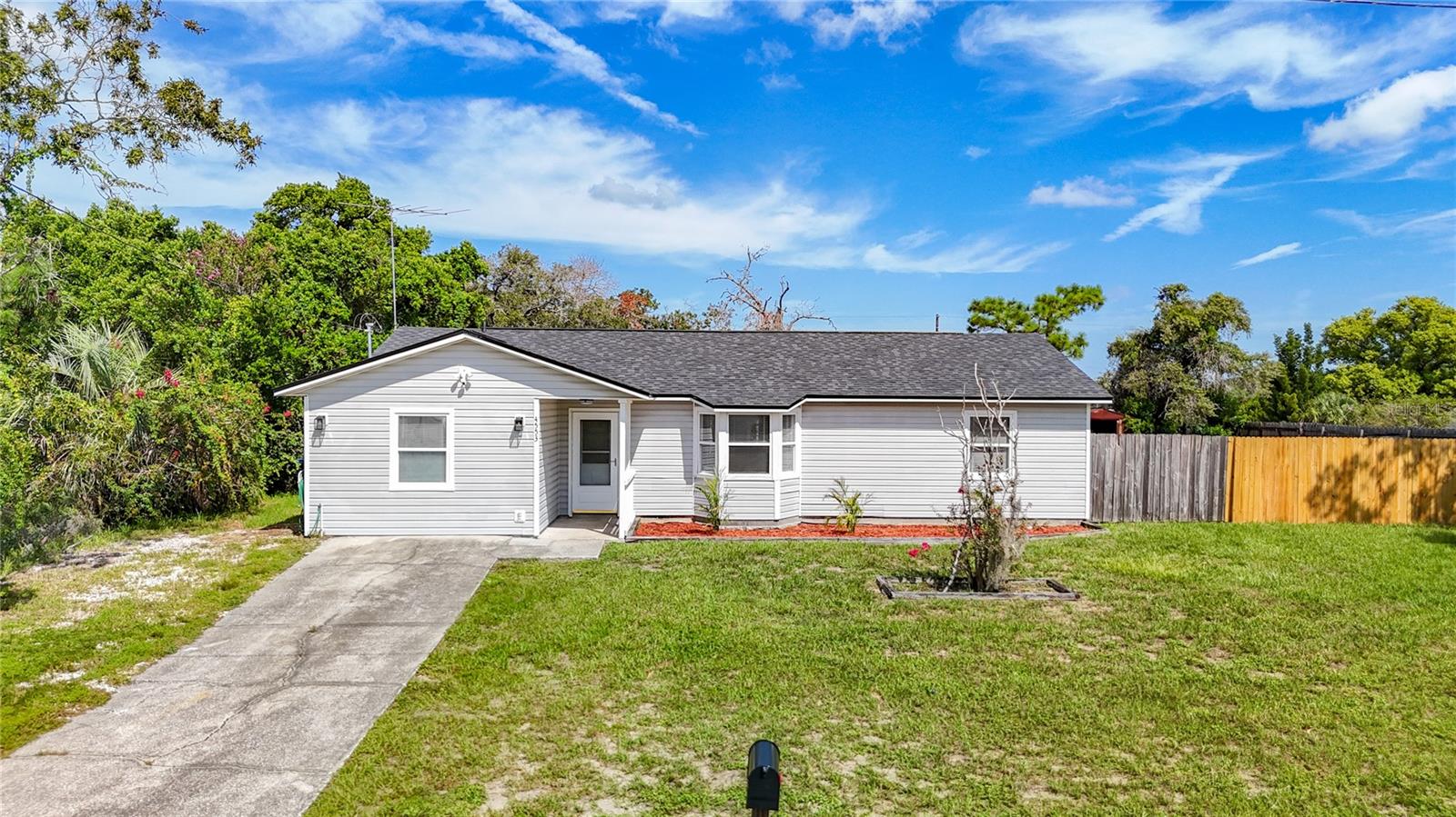 Welcome to 4553 Goldcoast Ave—a beautifully renovated 4-bedroom, 2-bath home offering about 1,474 sq ft of modern comfort on a generous 0.33-acre lot in Spring Hill.
Step inside to discover a brand-new roof overhead and stunning updates throughout—including fresh paint, new flooring, and fully upgraded bathrooms with all-new vanities and showers. The heart of this home, the kitchen, shines with luxurious new granite countertops that offer both style and durability.
With thoughtful renovations from top to bottom, this home blends contemporary design with turnkey readiness. Whether you’re hosting friends or enjoying quiet time at home, every detail of this renovation enhances daily living.
Located in a peaceful Spring Hill neighborhood, this home combines serene outdoor space and quality craftsmanship for someone who values both comfort and modern updates. Don’t miss the chance to make this move-in-ready home your own.