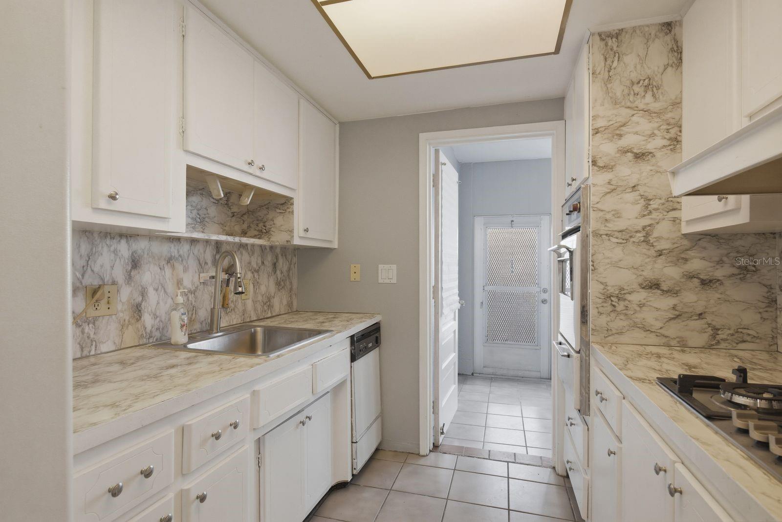 TOWN APTS CONDO - Residential