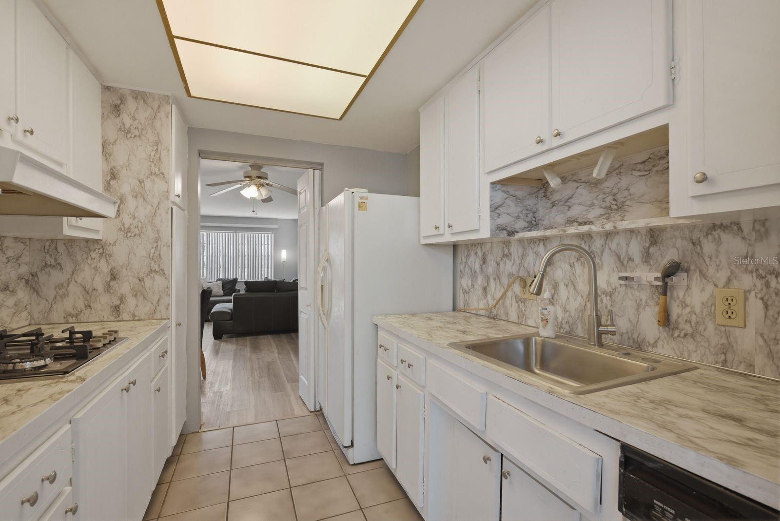 TOWN APTS CONDO - Residential