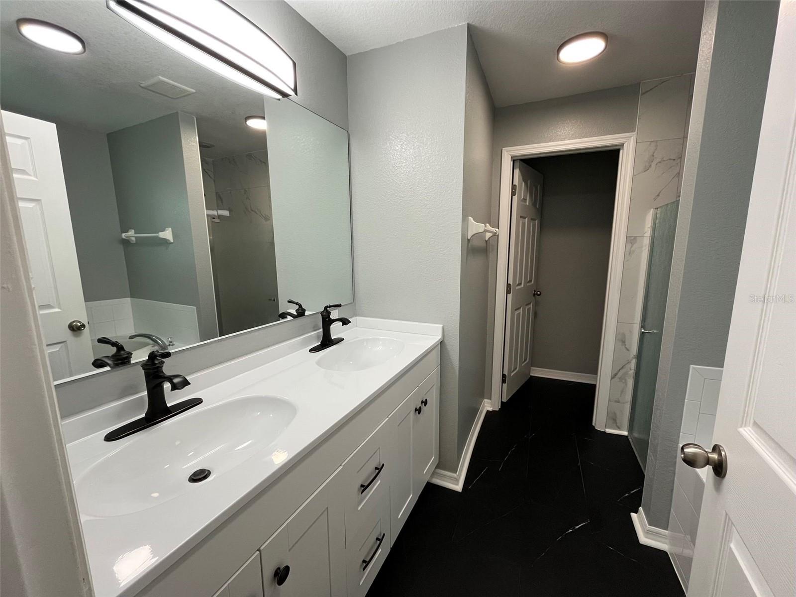 PORT CHARLOTTE SUB 08 - Residential Lease