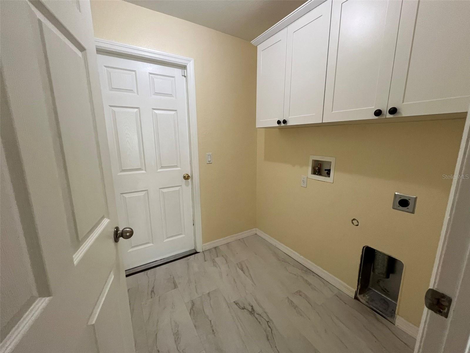 PORT CHARLOTTE SUB 08 - Residential Lease