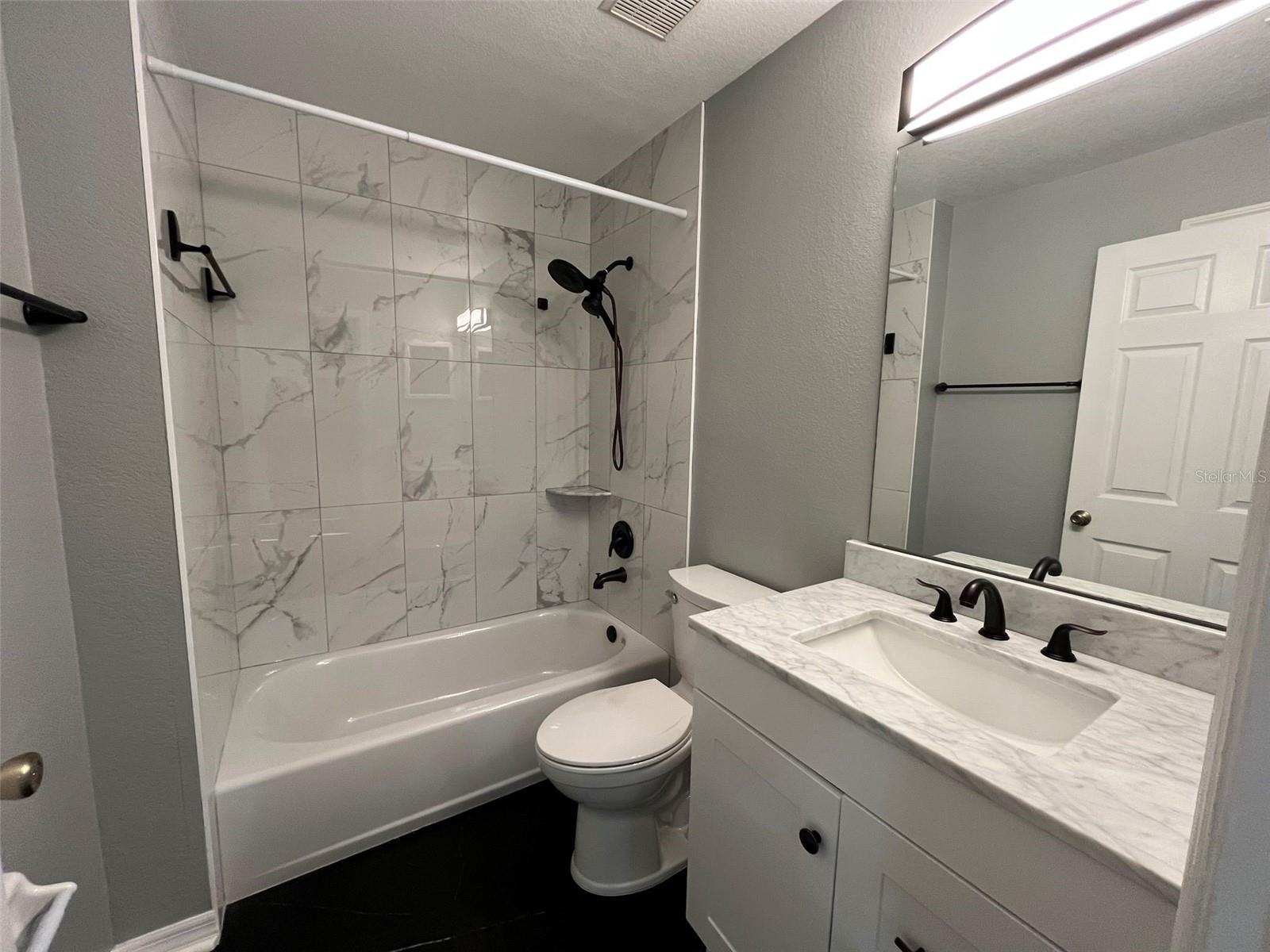 PORT CHARLOTTE SUB 08 - Residential Lease