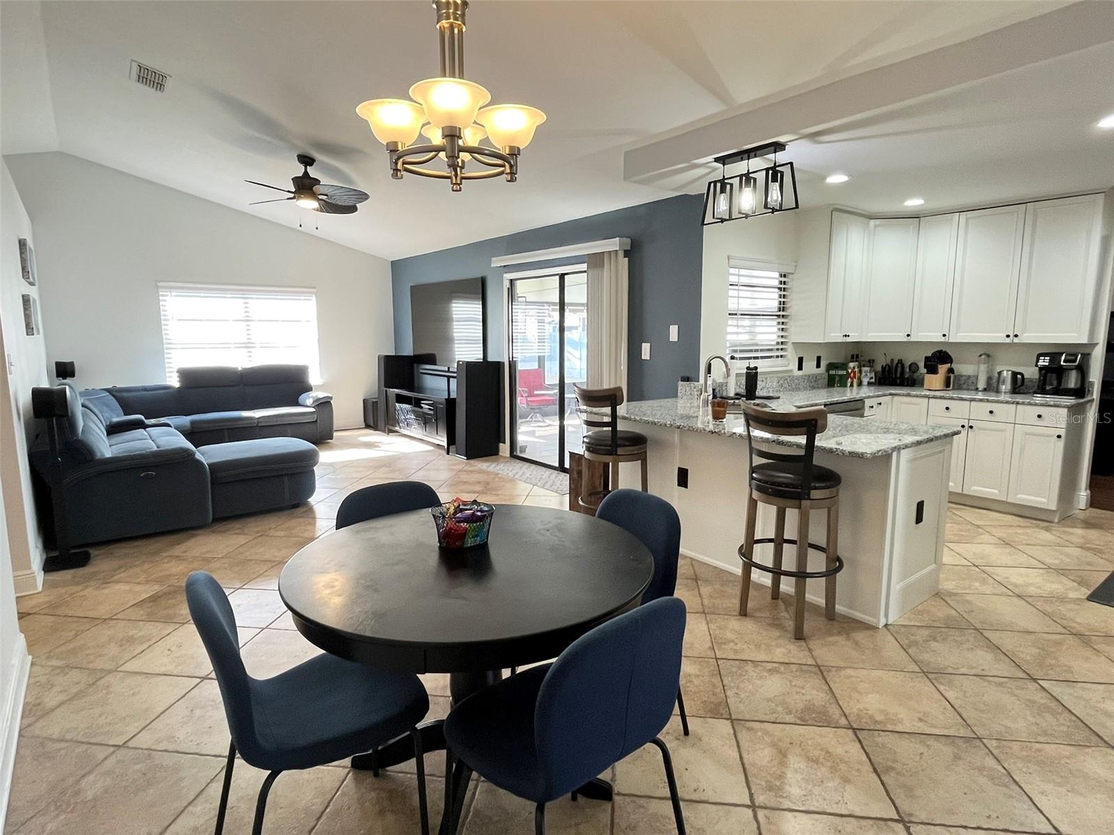 PARK MANOR ESTATES - Residential Lease