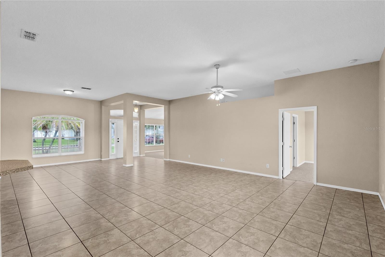 3235 LORIMAR LN