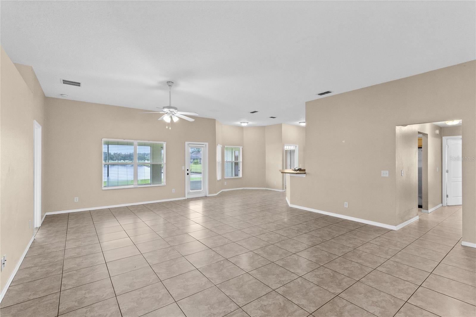 3235 LORIMAR LN