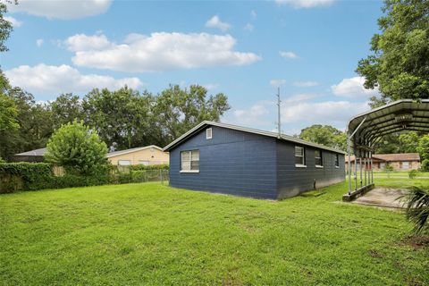 A home in SEFFNER